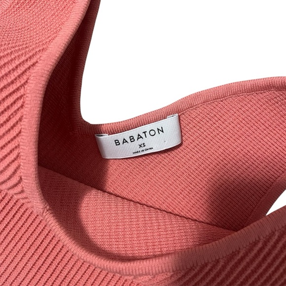 Babaton Aritizia Sculpt Knit Double V
Cropped Tank - Size XS - Picture 3 of 4